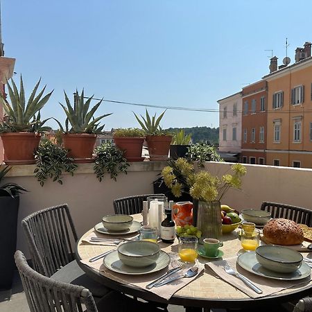 5C Luxury Apartment Rovigno Esterno foto